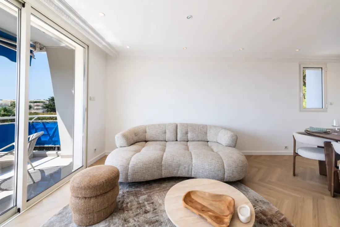 Résidence 3p Traversant Vue Mer – Cannes Est