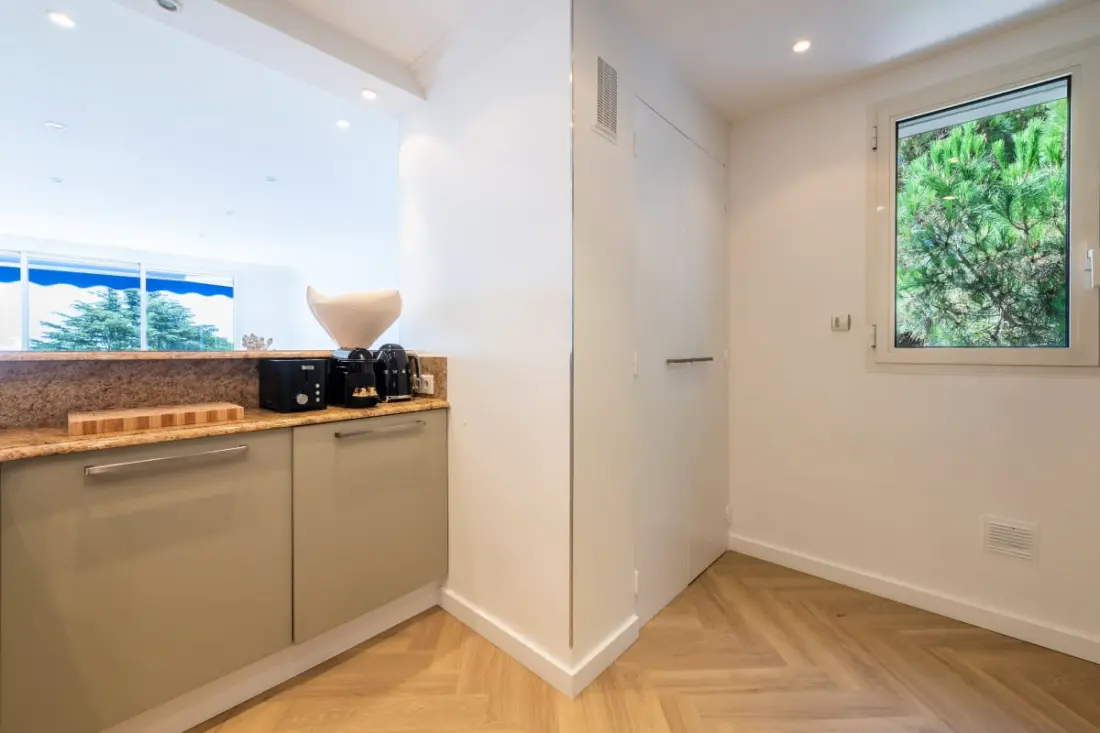 Résidence 3p Traversant Vue Mer – Cannes Est