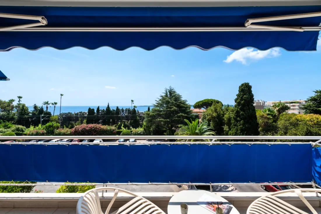 Résidence 3p Traversant Vue Mer – Cannes Est