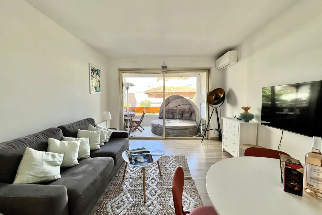 Bel Appartement Avec Terrasse Proche Croisette