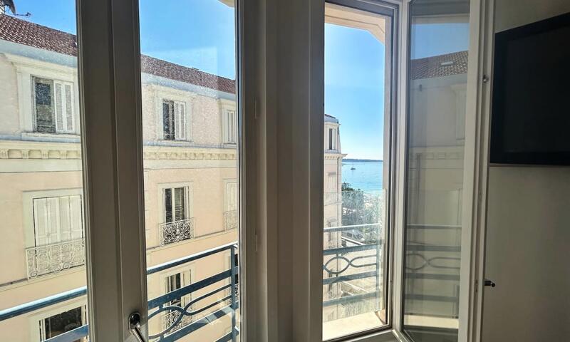 Havre De Paix Et Vue Sur La Croisette - - Cannes - 18