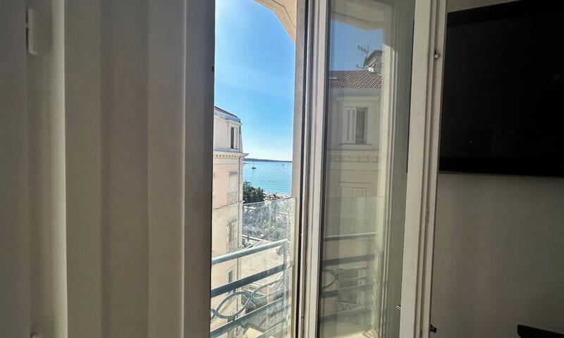 Havre De Paix Et Vue Sur La Croisette - - Cannes - 19