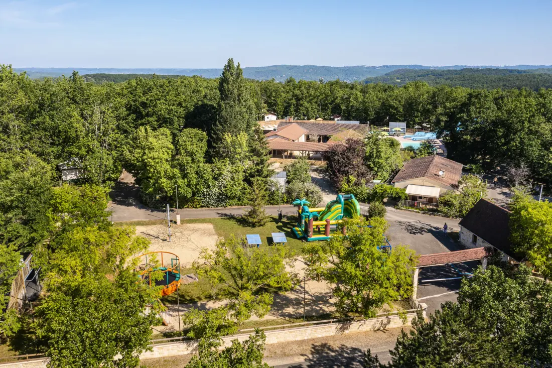 Camping Romanée Le Lou Castel4 étoiles★★★★