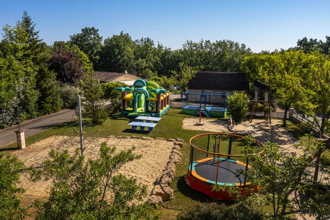 Camping Romanée Le Lou Castel4 étoiles★★★★
