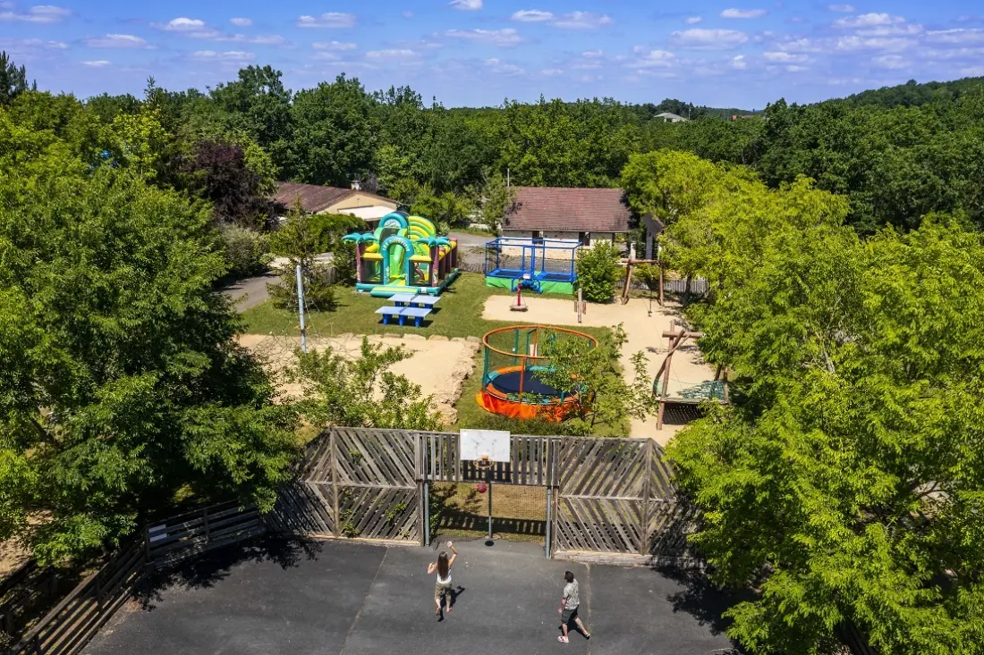 Camping Romanée Le Lou Castel4 étoiles★★★★