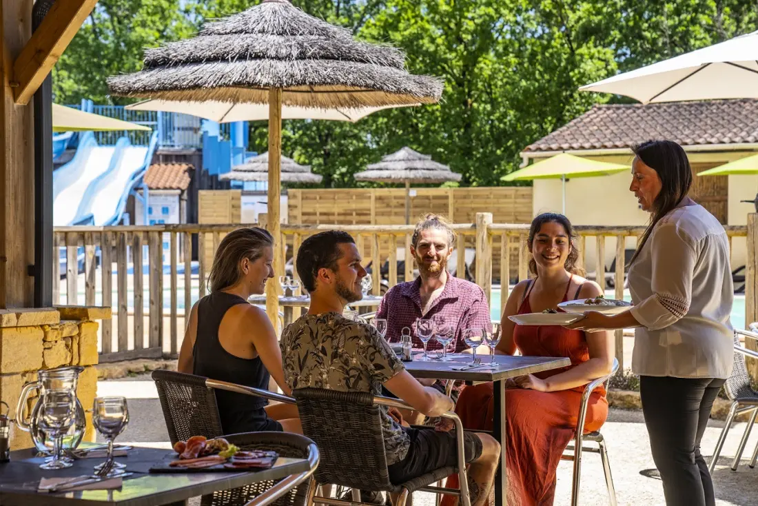 Camping Romanée Le Lou Castel4 étoiles★★★★