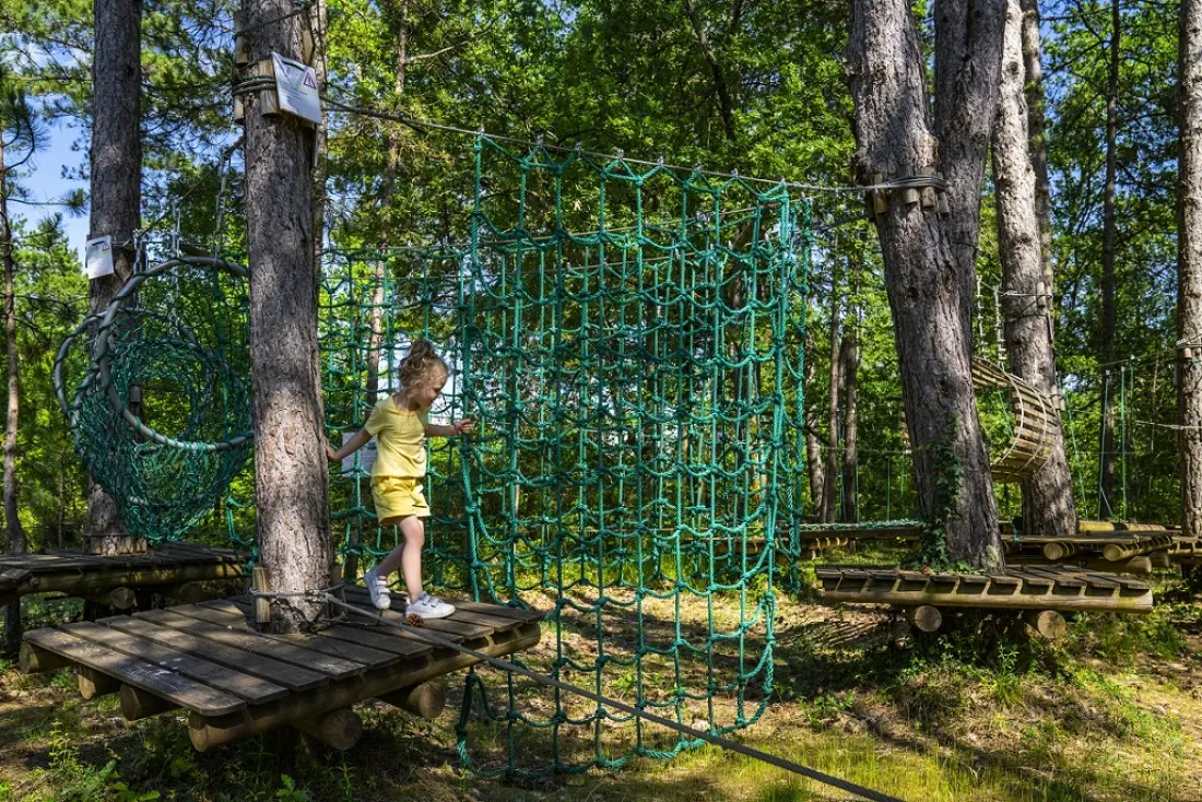 Camping Romanée Le Lou Castel4 étoiles★★★★