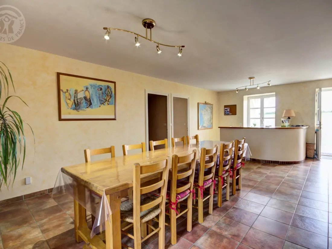 Maison de Vacances CHALAIN-LE-COMTAL 3