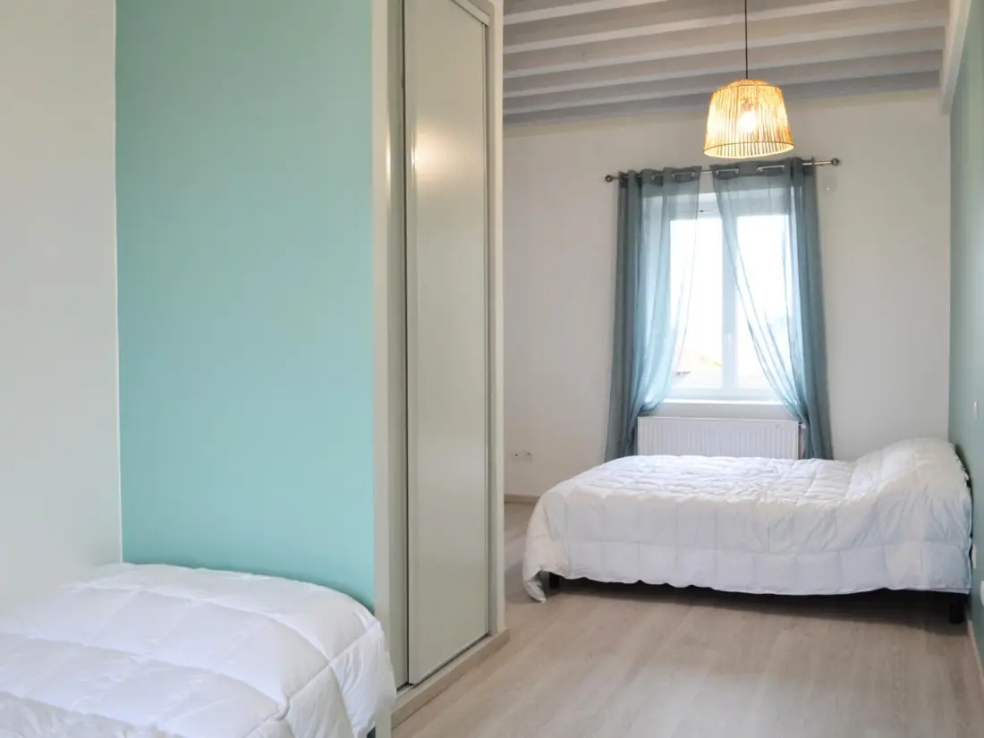 Maison de Vacances CHALAIN-LE-COMTAL 3