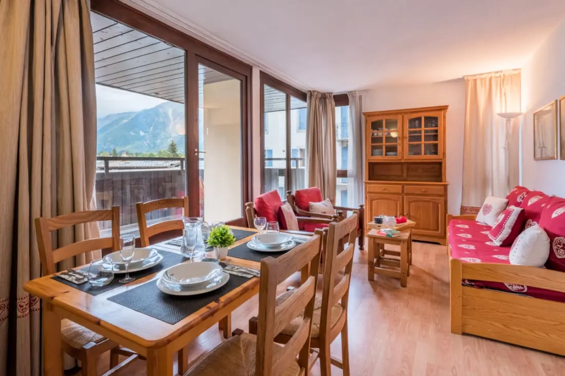 Appt Savoyard Avec Vue Montagne | Parking + Balcon