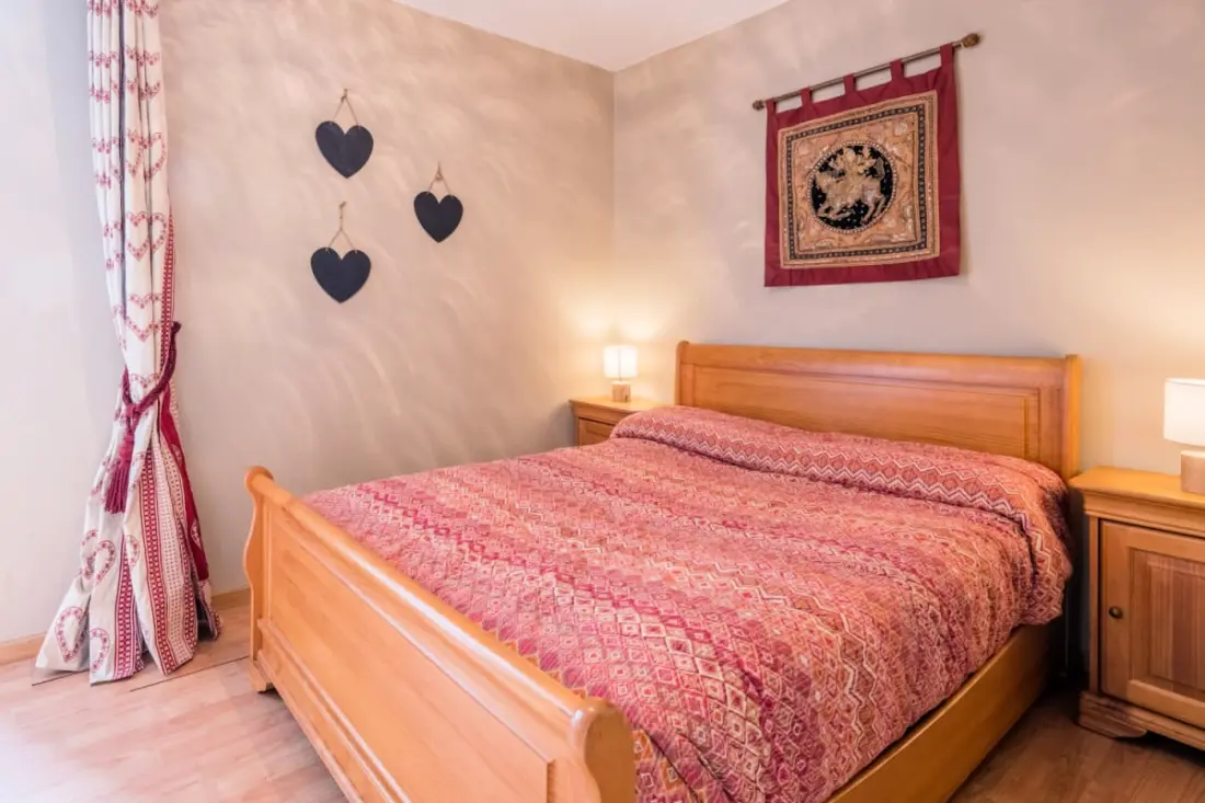 Appt Savoyard Avec Vue Montagne | Parking + Balcon
