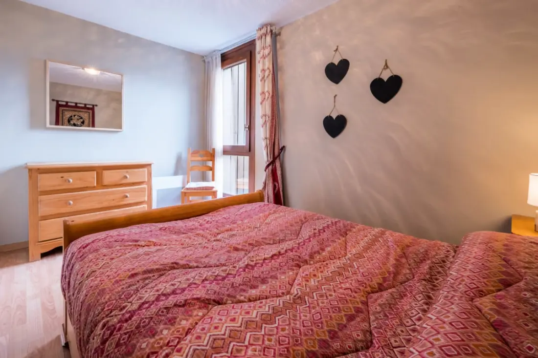 Appt Savoyard Avec Vue Montagne | Parking + Balcon