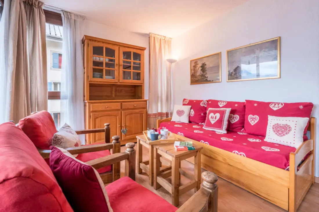Appt Savoyard Avec Vue Montagne | Parking + Balcon