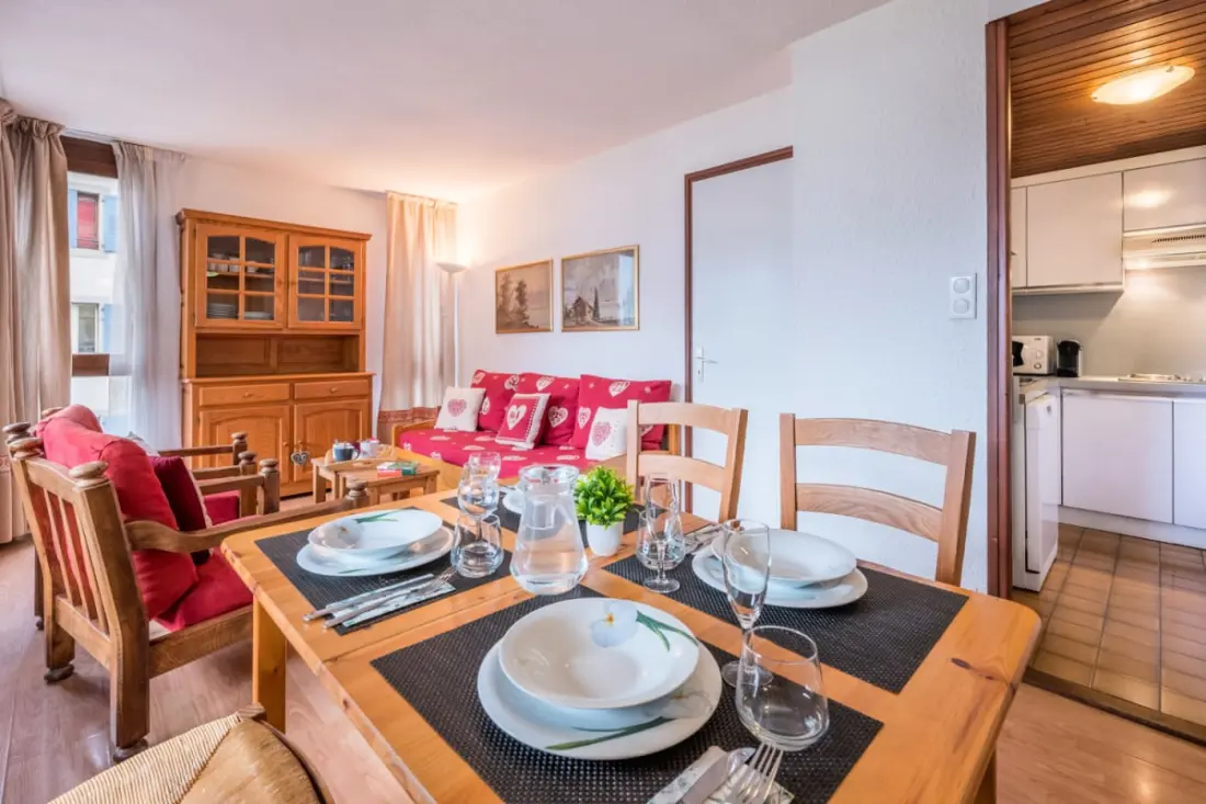 Appt Savoyard Avec Vue Montagne | Parking + Balcon