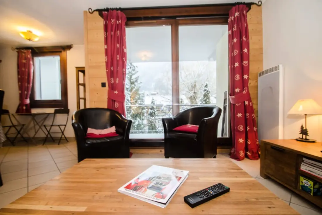 Appt Avec Balcon Et Parking Au Coeur De Chamonix