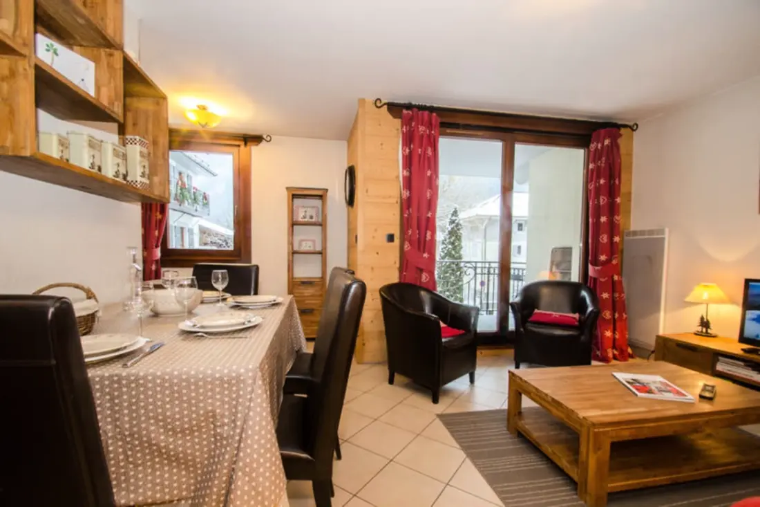 Appt Avec Balcon Et Parking Au Coeur De Chamonix