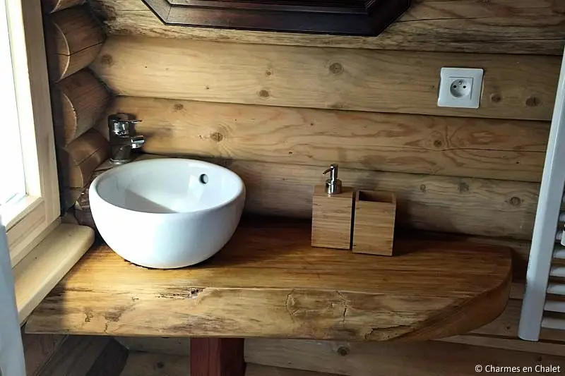 Gîte de France La fuste du bûcheron - cabane authentique 3 épis