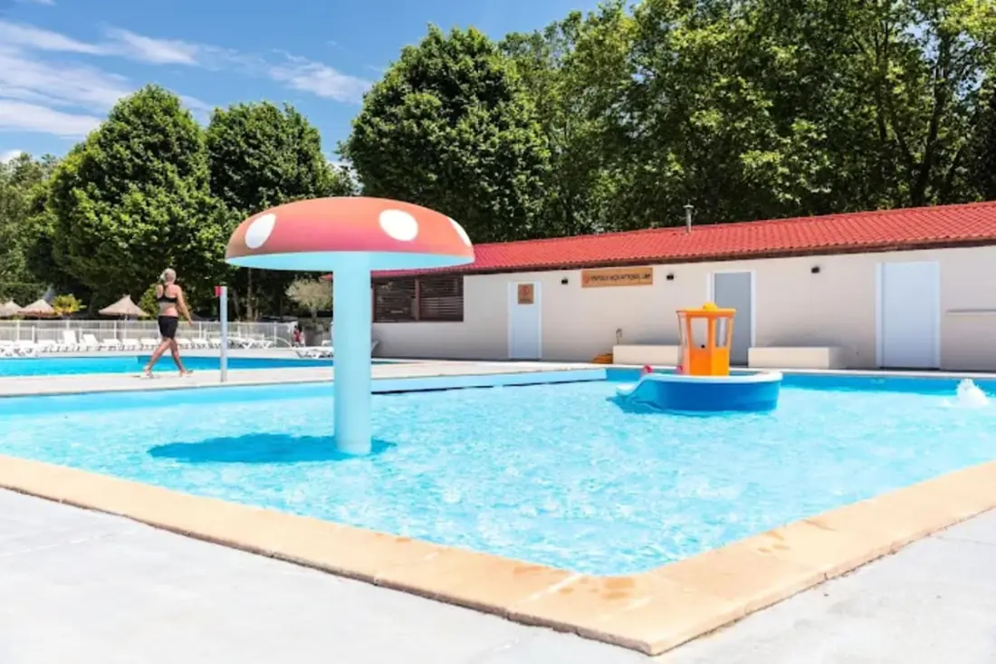Résidence Camping Marvilla Parks - Chateau De Galaure - Mobilhome 3 Chambres 6 Pers.
