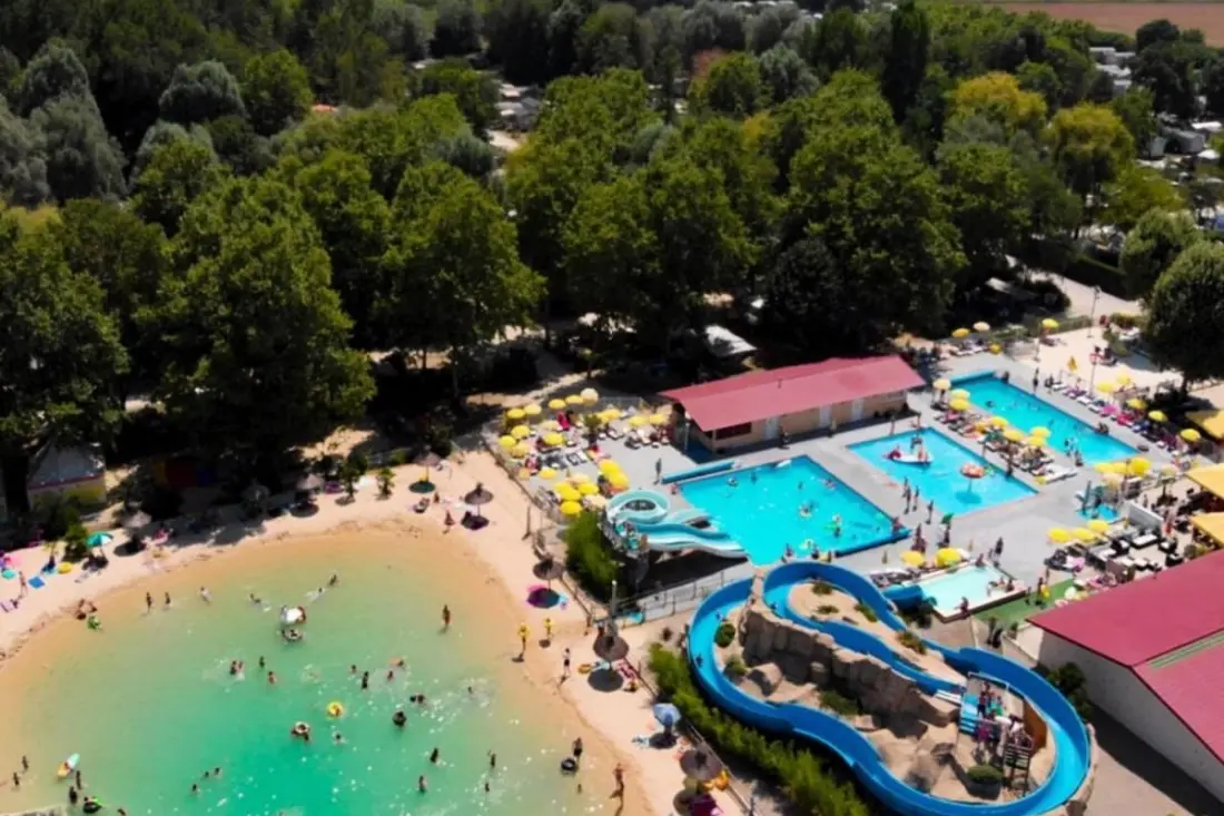 Résidence Camping Marvilla Parks - Chateau De Galaure - Mobilhome - Camping 41 étoiles★