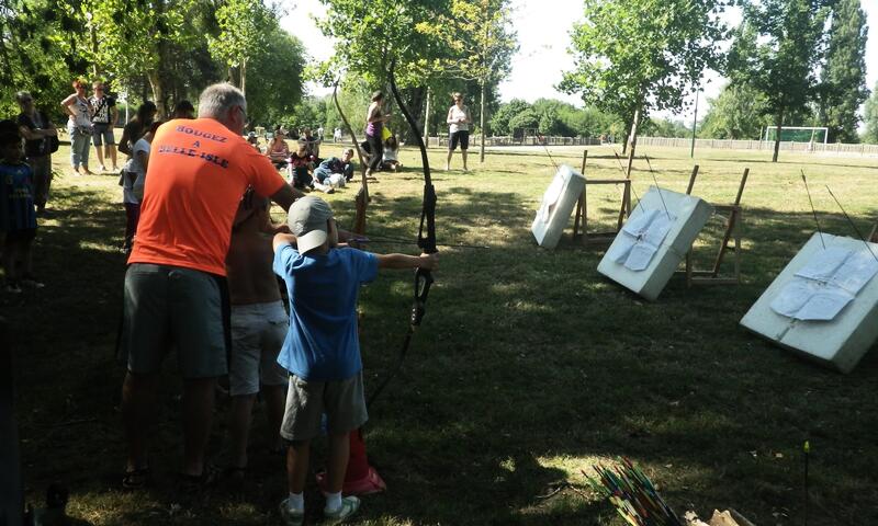 Camping Le Rochat-Belle-Isle *** - Châteauroux - 25