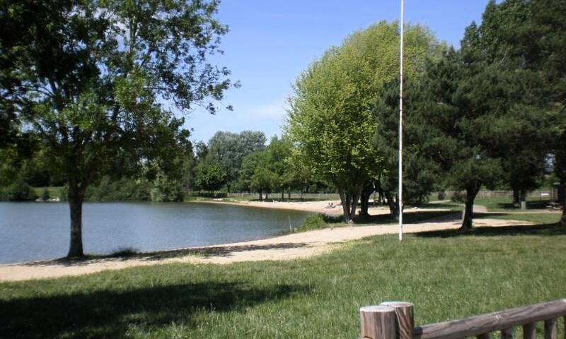 Camping Le Rochat-Belle-Isle *** - Châteauroux - 13