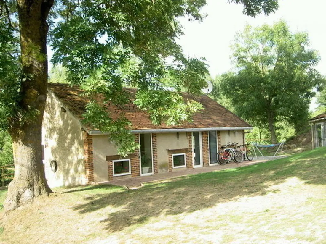 Maison de Vacances Châtel-de-Neuvre 3