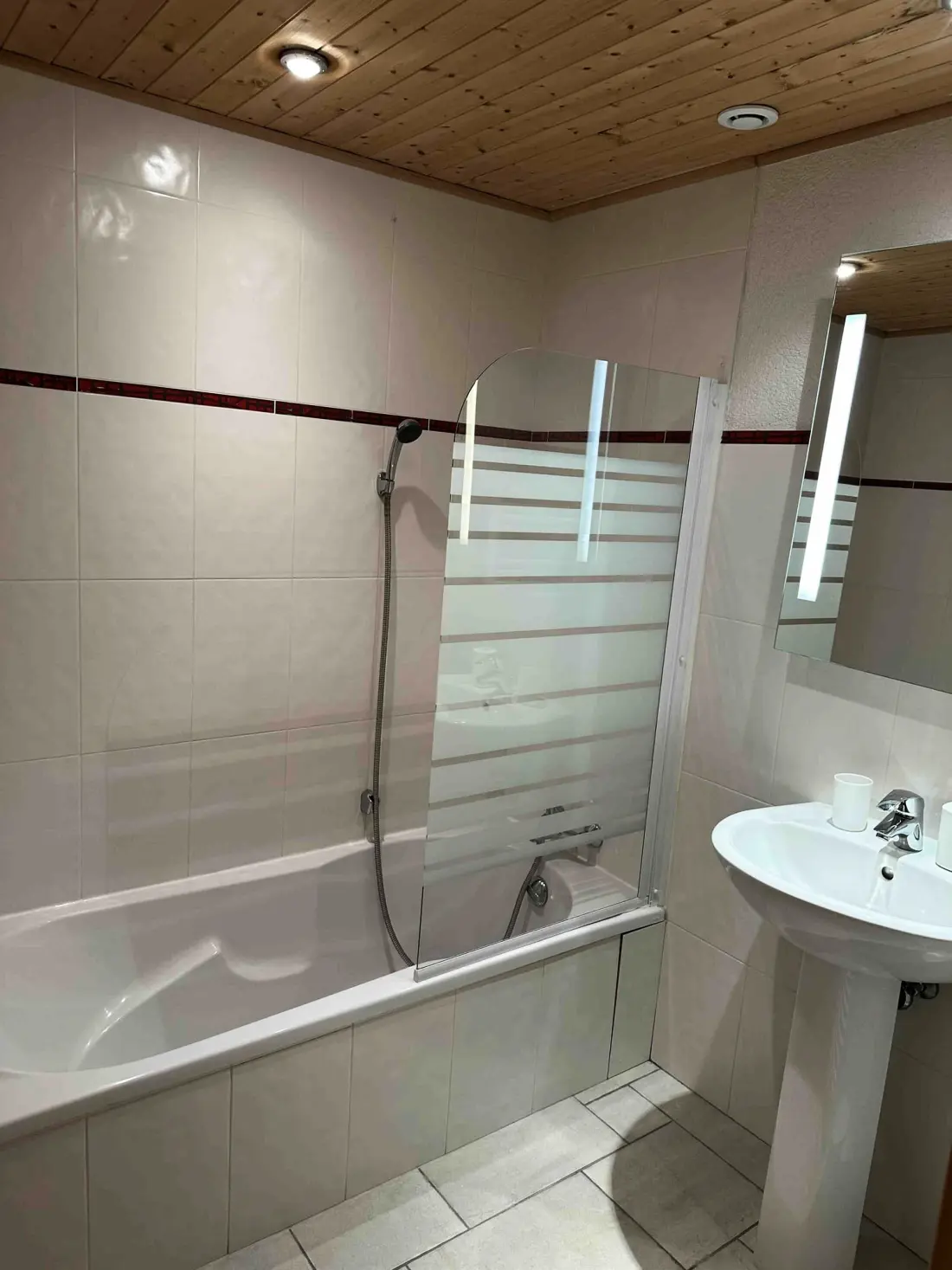 CHALET 15 PERSONNES