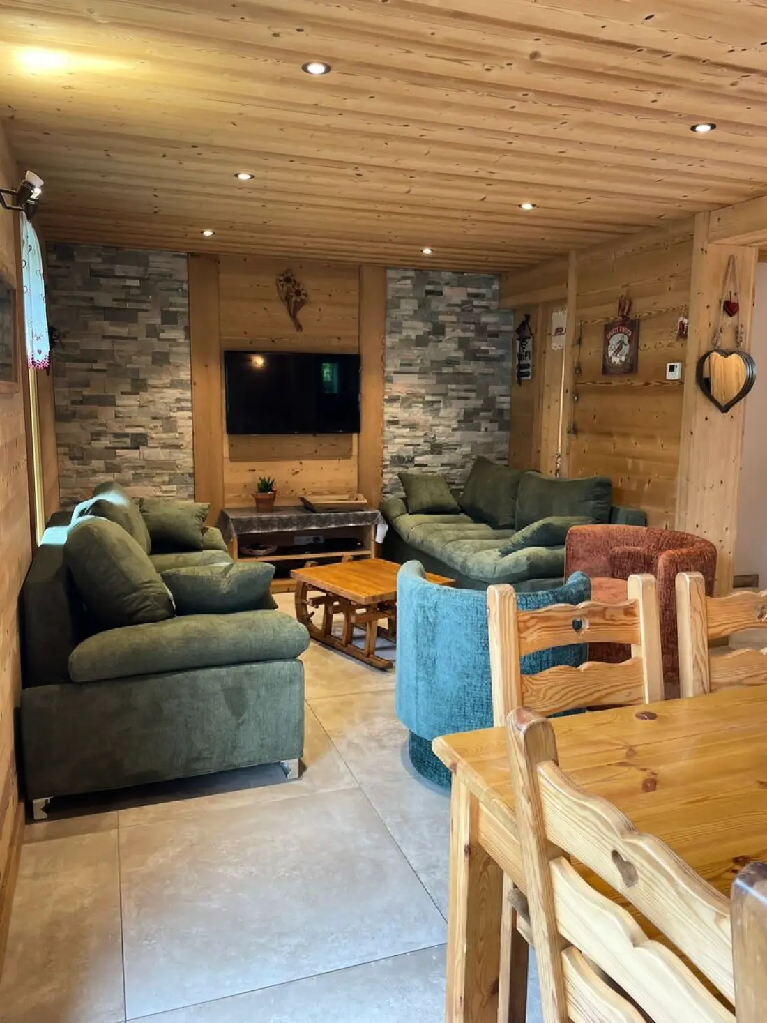 CHALET 16 PERSONNES
