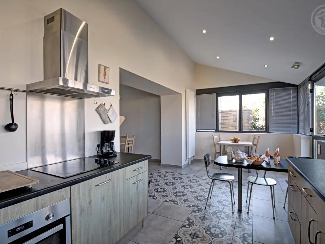 Maison de Vacances CHAZELLES-SUR-LYON 2
