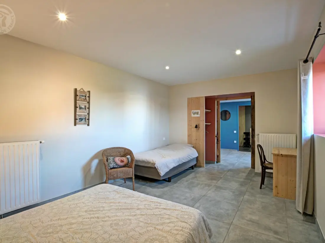 Maison de Vacances CHAZELLES-SUR-LYON 2