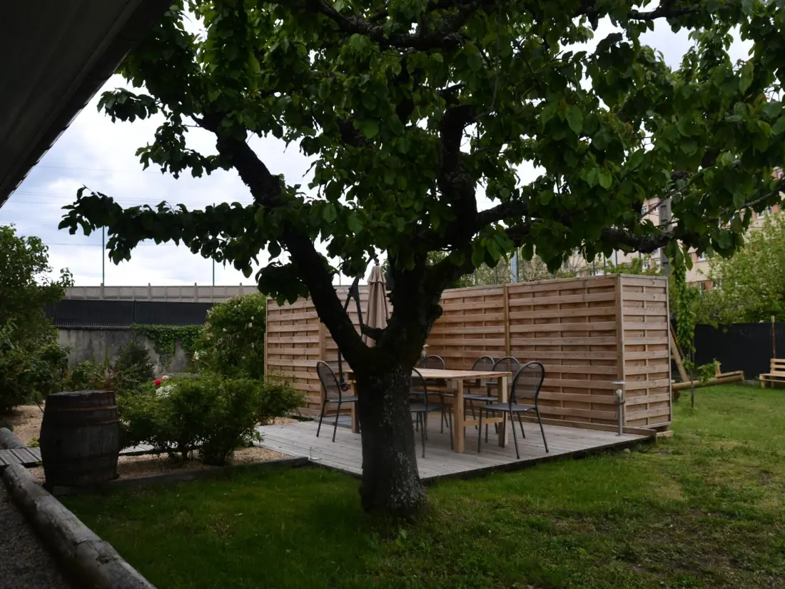 Maison de Vacances CHAZELLES-SUR-LYON 2