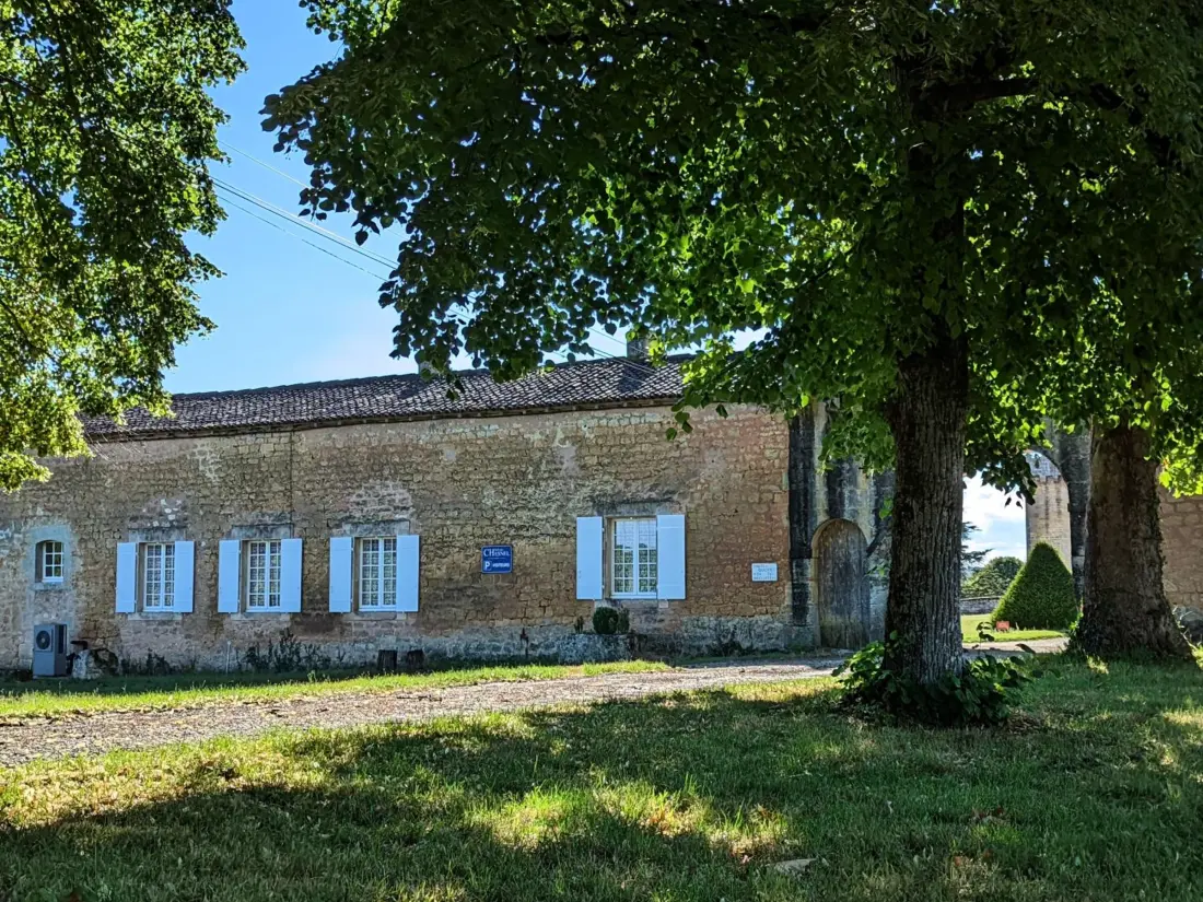 Maison de Vacances Cherves-Richemont 2