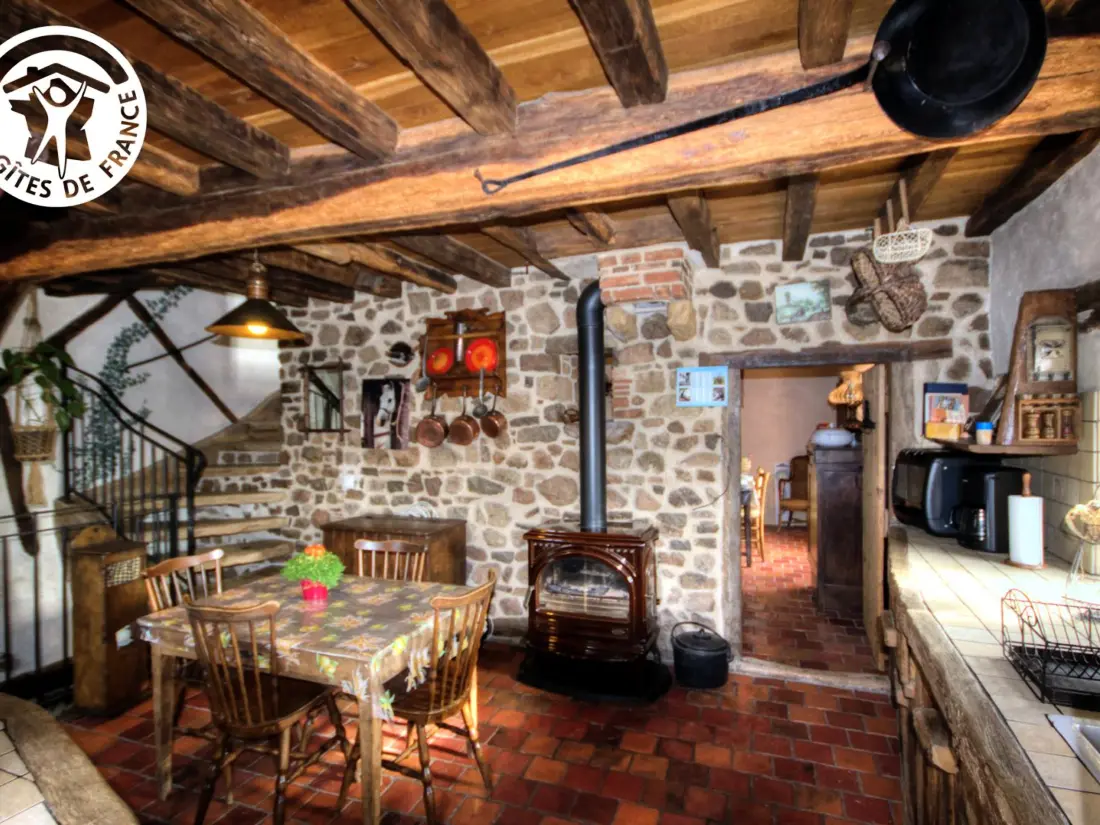 Maison de Vacances CHIRASSIMONT 2
