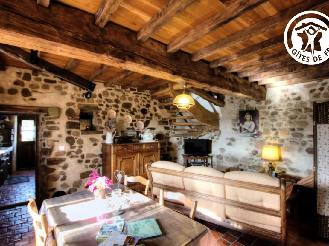 Maison de Vacances CHIRASSIMONT 2