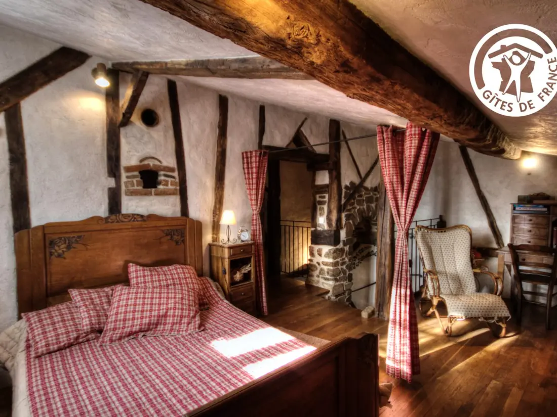 Maison de Vacances CHIRASSIMONT 2