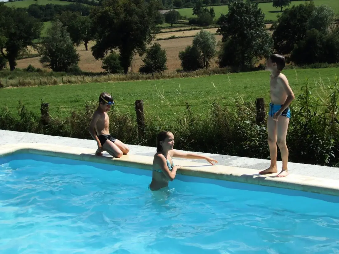 Maison de Vacances Chirat-l'Église 2