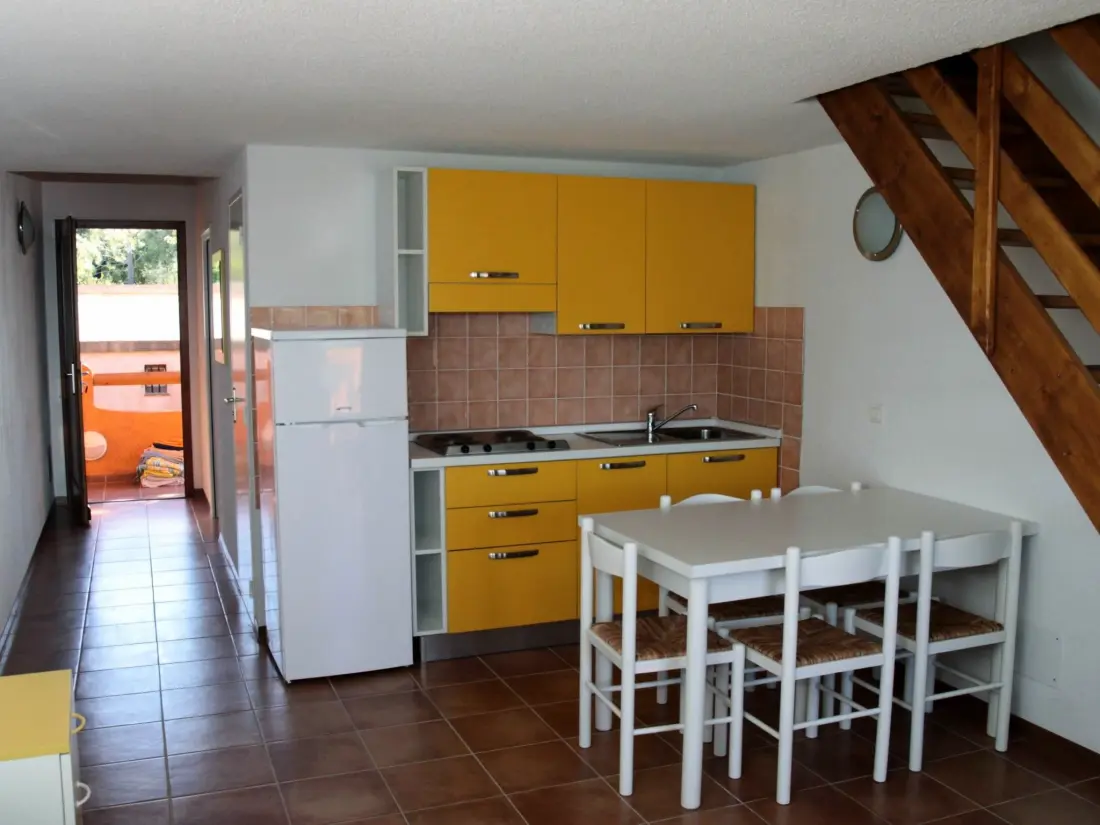 Résidence Unterkunft mit Terrasse, AC, Gemeinschaftspool