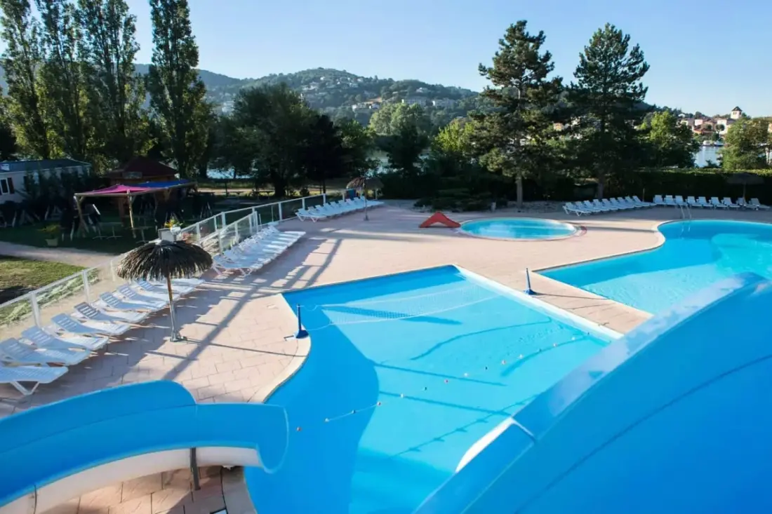 Résidence Camping Les Rives De Condrieu - Mobil-home 3 Chambres 8 Personnes