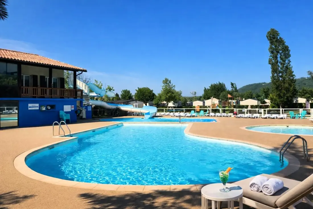 Résidence Camping Les Rives De Condrieu - Mobil-home 3 Chambres 8 Personnes