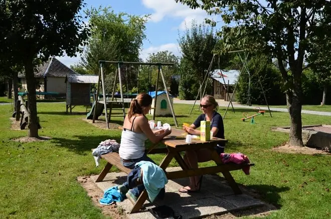 Ushuaïa Villages - Camping Les Pommiers Pays d'Auge 3 étoiles★★★