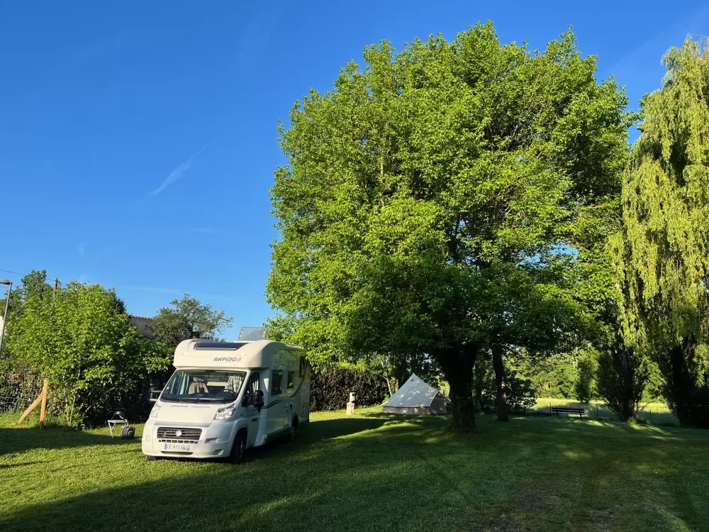 Camping Les Saules De Cormery