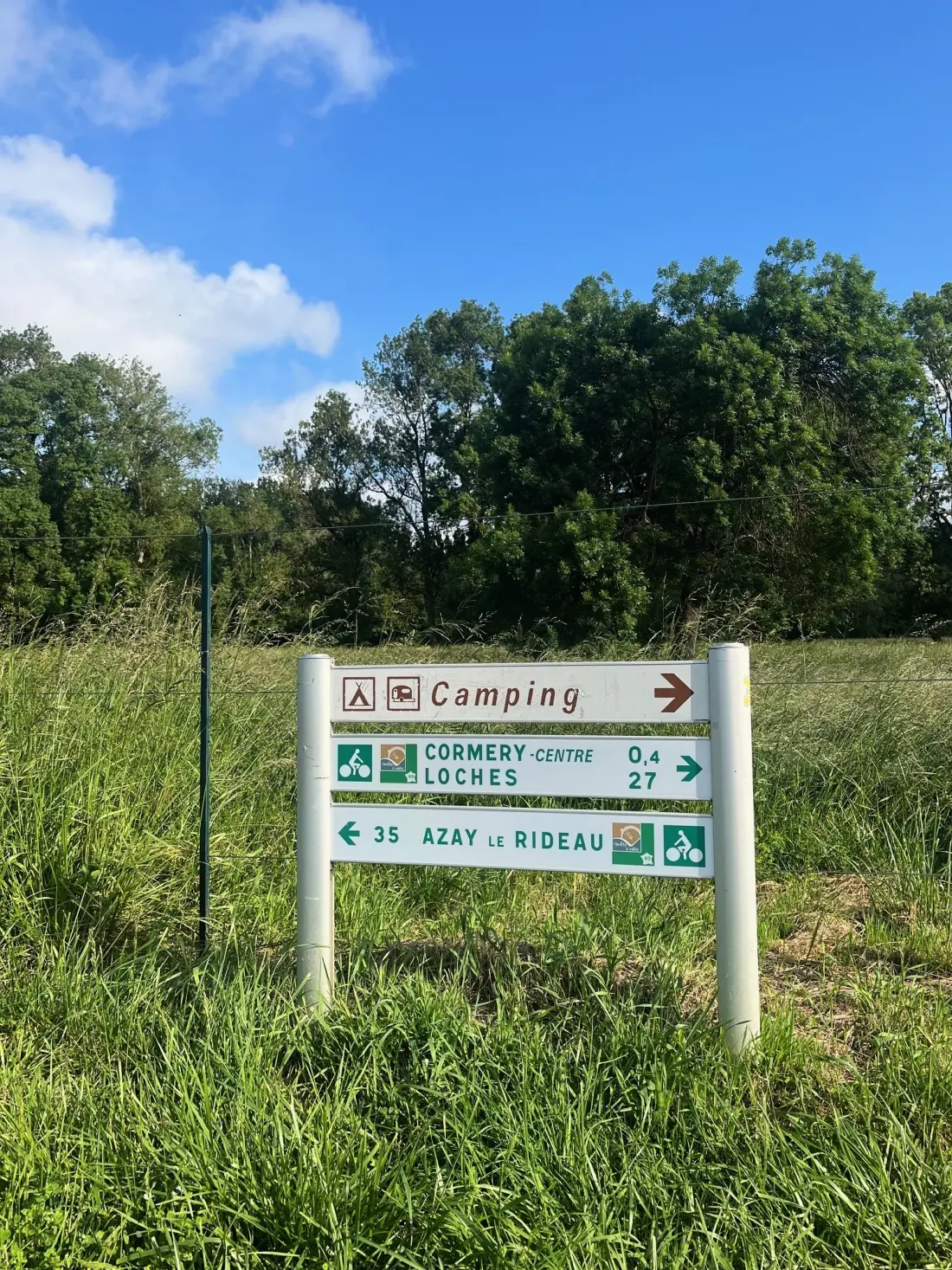 Camping Les Saules De Cormery
