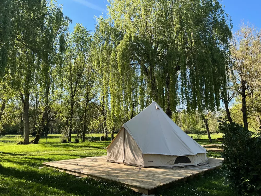 Camping Les Saules De Cormery