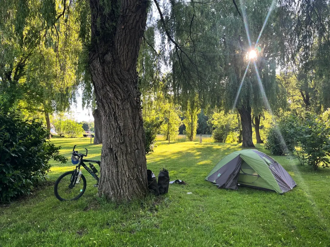 Camping Les Saules De Cormery