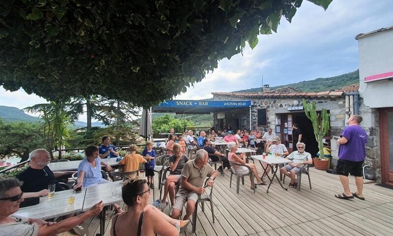 Camping Les Lavandes *** - Darbres - 28