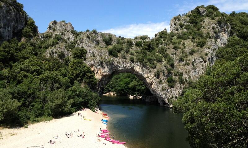 Camping Les Lavandes *** - Darbres - 26