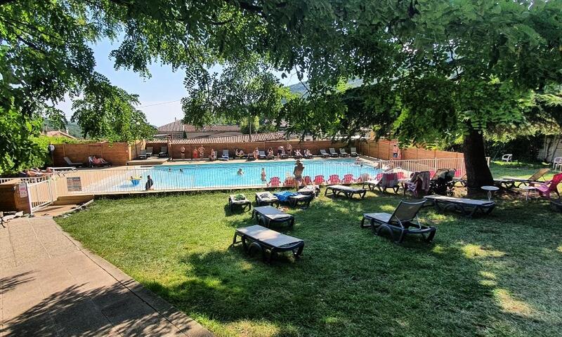 Camping Les Lavandes *** - Darbres - 17