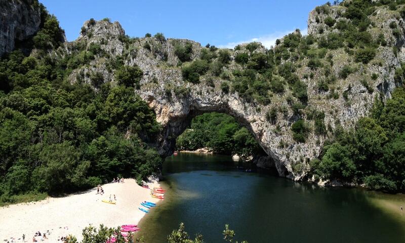 Camping Les Lavandes *** - Darbres - 23