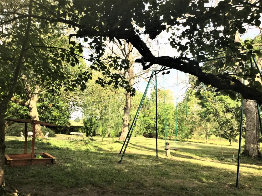 Maison de Vacances Deux-Chaises 2