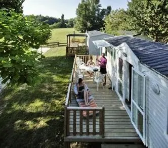 Camping Le Perpetuum 4 étoiles★★★★